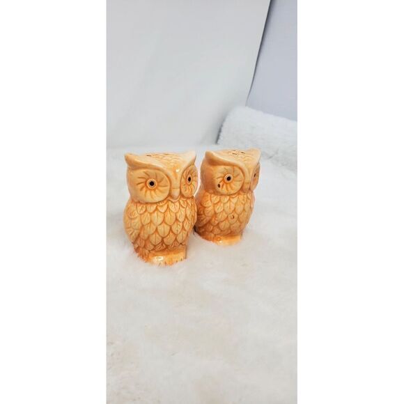 Vinrage‎ Ceramic Owl Salt And Pepper Shaker Set Beautiful - Picture 3 of 6